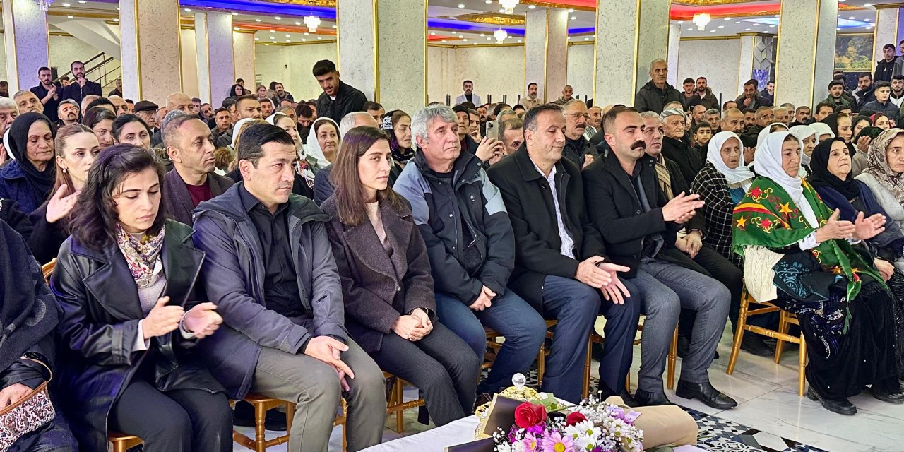 Yüksekova’da “Barış ve Demokratik Toplum” halk buluşması gerçekleştirildi