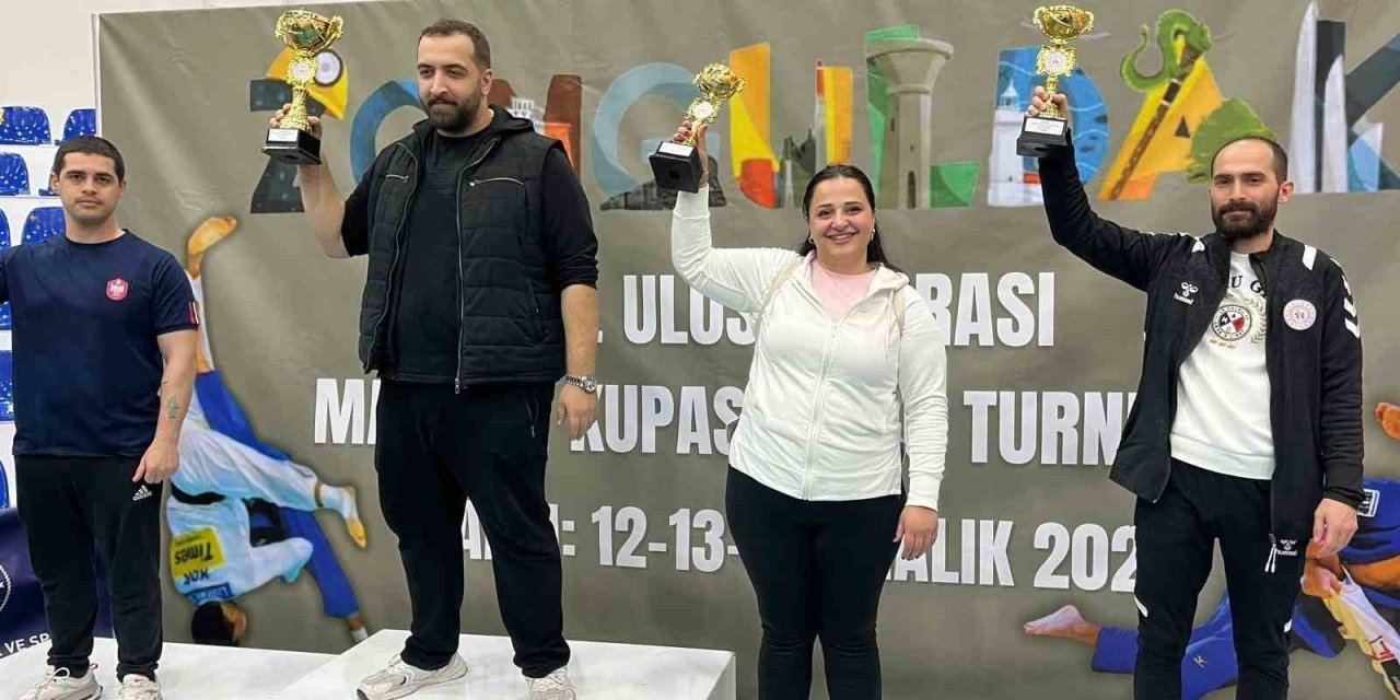 Hakkari Kadın Judo Takımı Türkiye üçüncüsü oldu