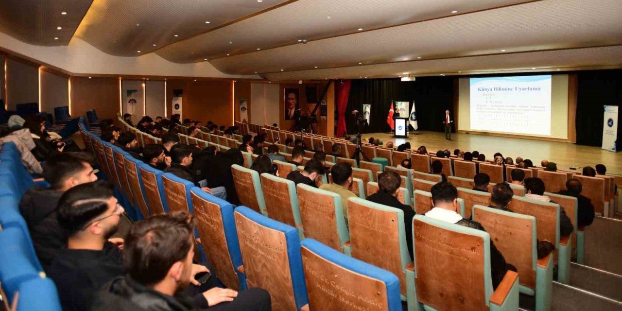 Fanatizmin, kitle hareketlerine ve toplumsal değişime etkisi konferansı