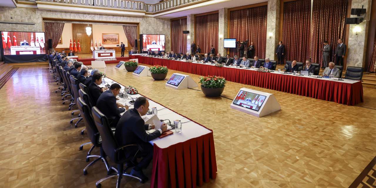 Meclis’te nihai rapor için yazım ekibi kuruluyor, DEM Parti Çiçek’i görevlendirdi