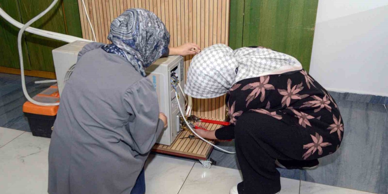 Diyarbakır’da klima, kombi ve petek bakımını kadınlar üstleniyor