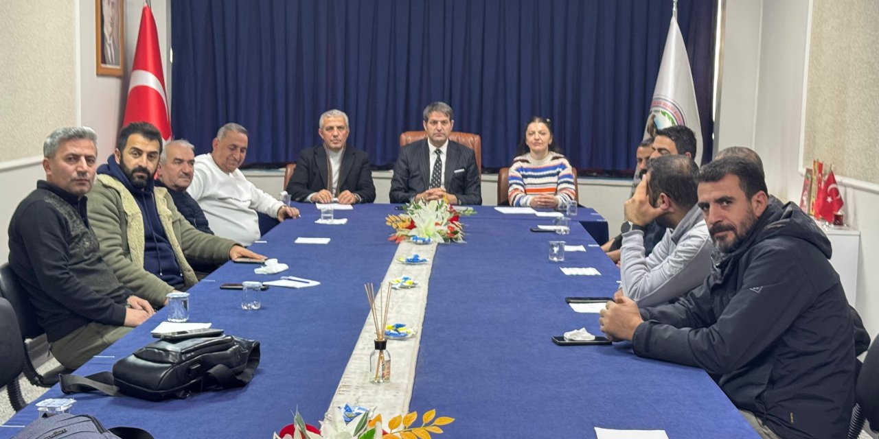 Yüksekova’da yüksek kira artışlarına karşı basın açıklaması yapıldı