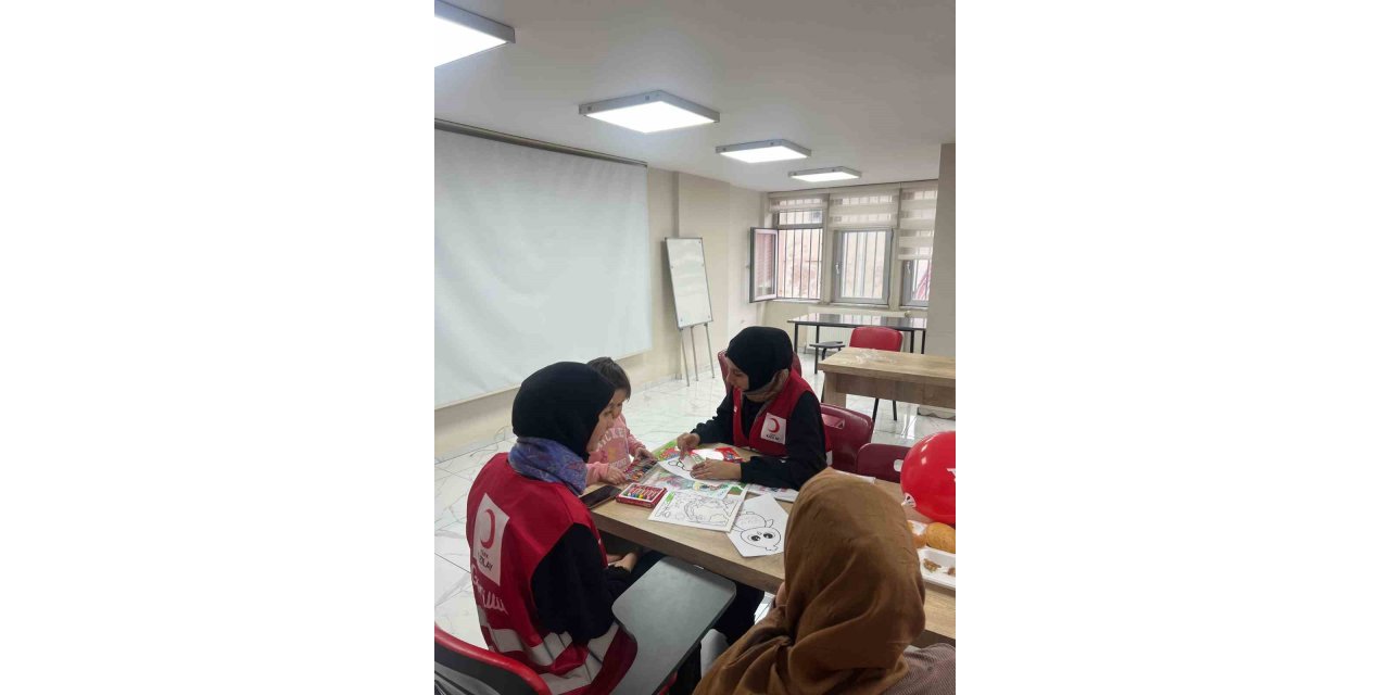 Kızılay, Diyarbakır’da otizmli çocuklar ve aileleri ile buluştu