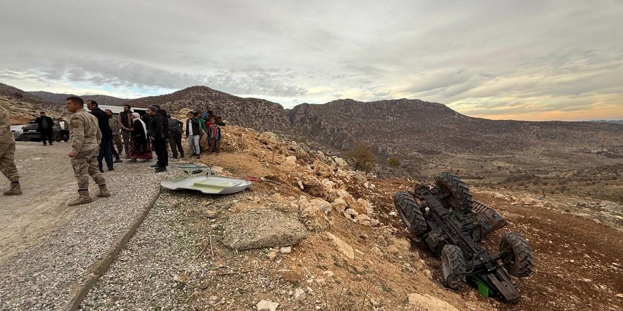 Gabar Dağı’nda traktör devrildi: 13 işçi yaralandı