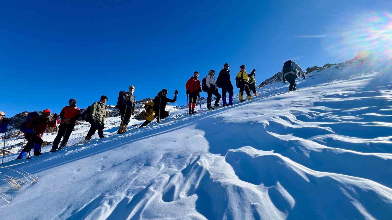 Erek Dağı’na zirve tırmanışı yapıldı