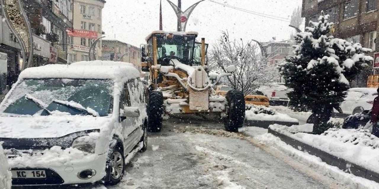 Hakkari Belediyesi’nden kar yağışı uyarısı