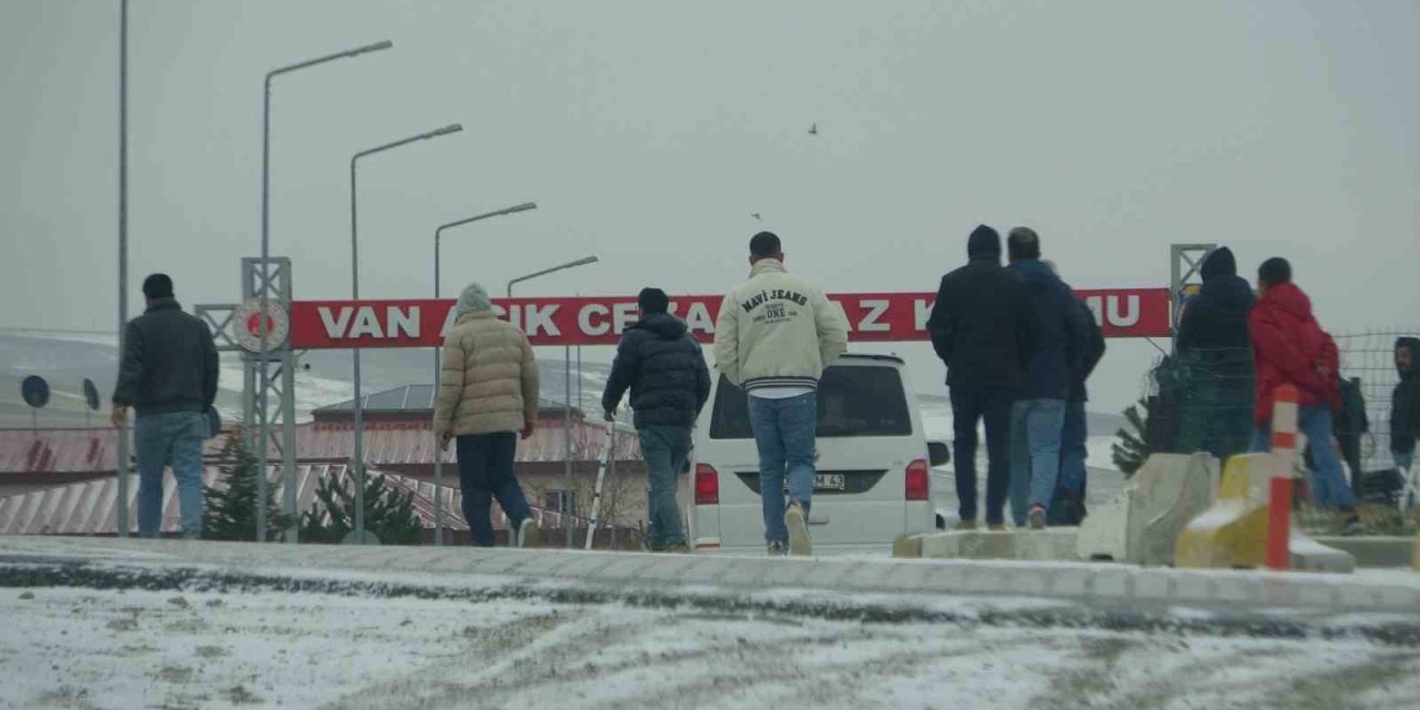Van'daki yüksek güvenlikli cezaevinde tahliye hareketliliği