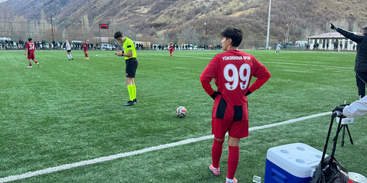 Yüksekova Spor, Bornova Hitab Spor’u 3-0 yendi