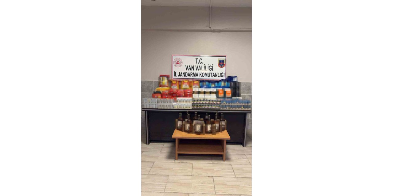 Van’da kaçak sigara, alkol ve gıda ürünü ele geçirildi