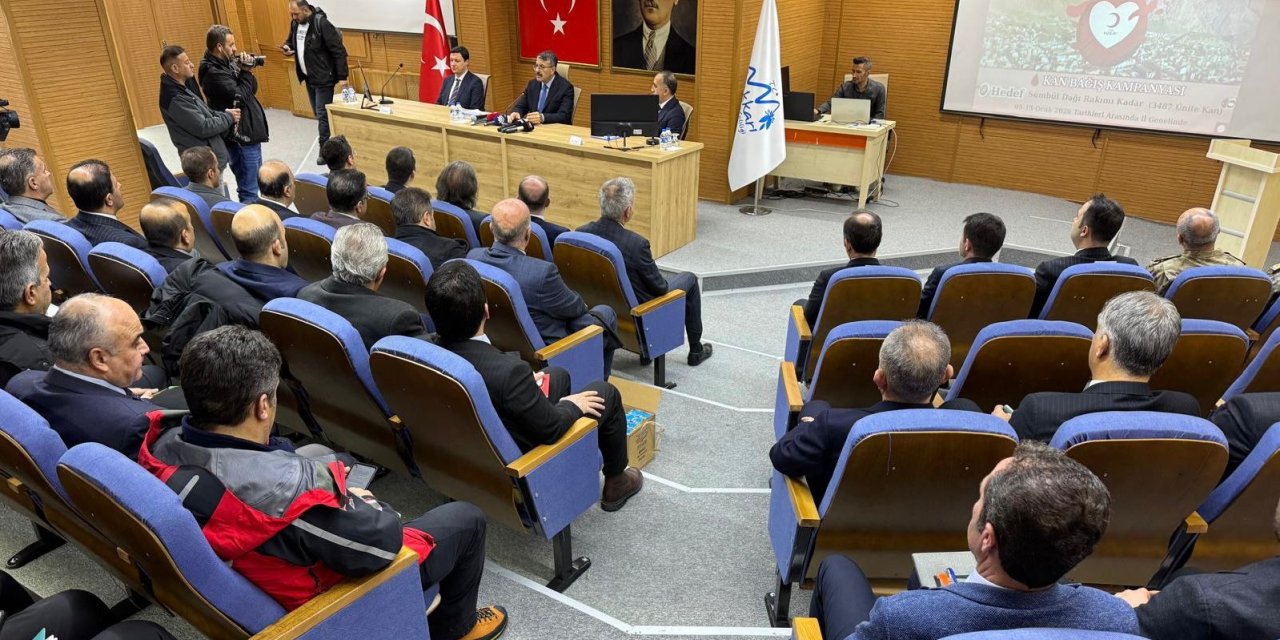 Valilik ve Kızılay’dan Hakkari’de kan bağışı kampanyası