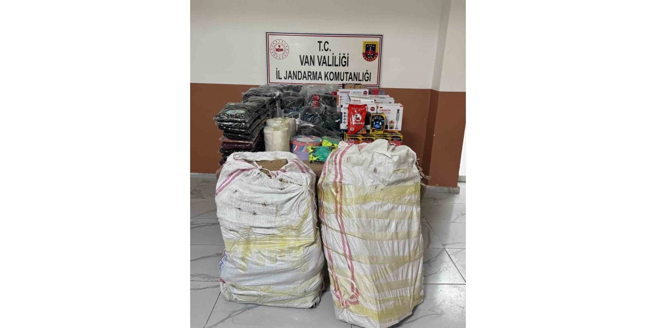 Başkale’de kaçak malzemeler yakalandı