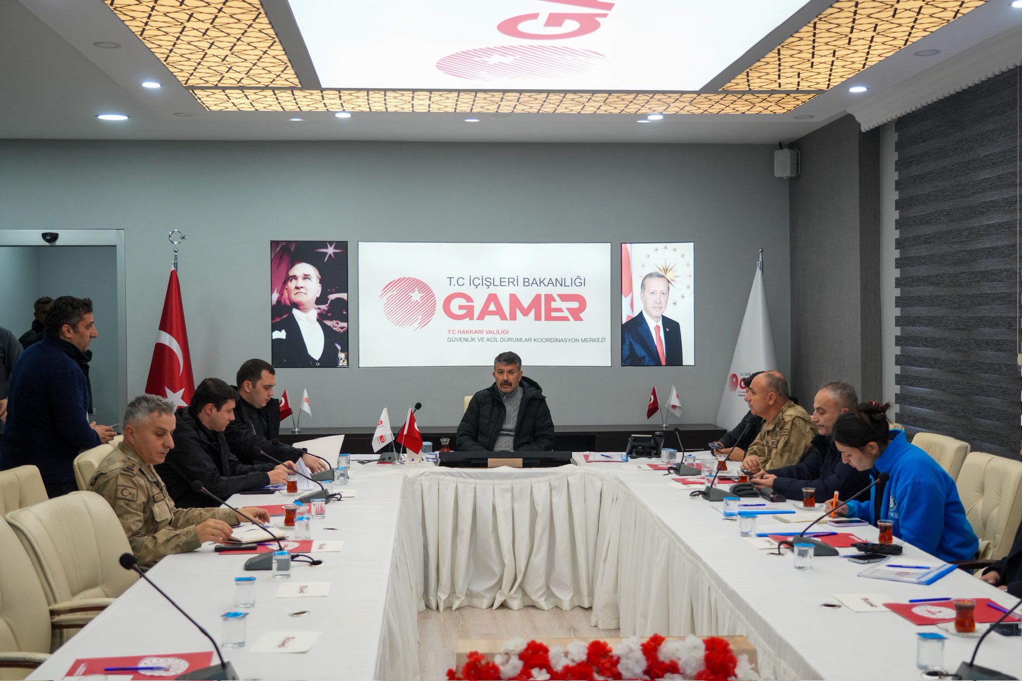 Hakkâri’de kar ve don riskine karşı acil durum toplantısı