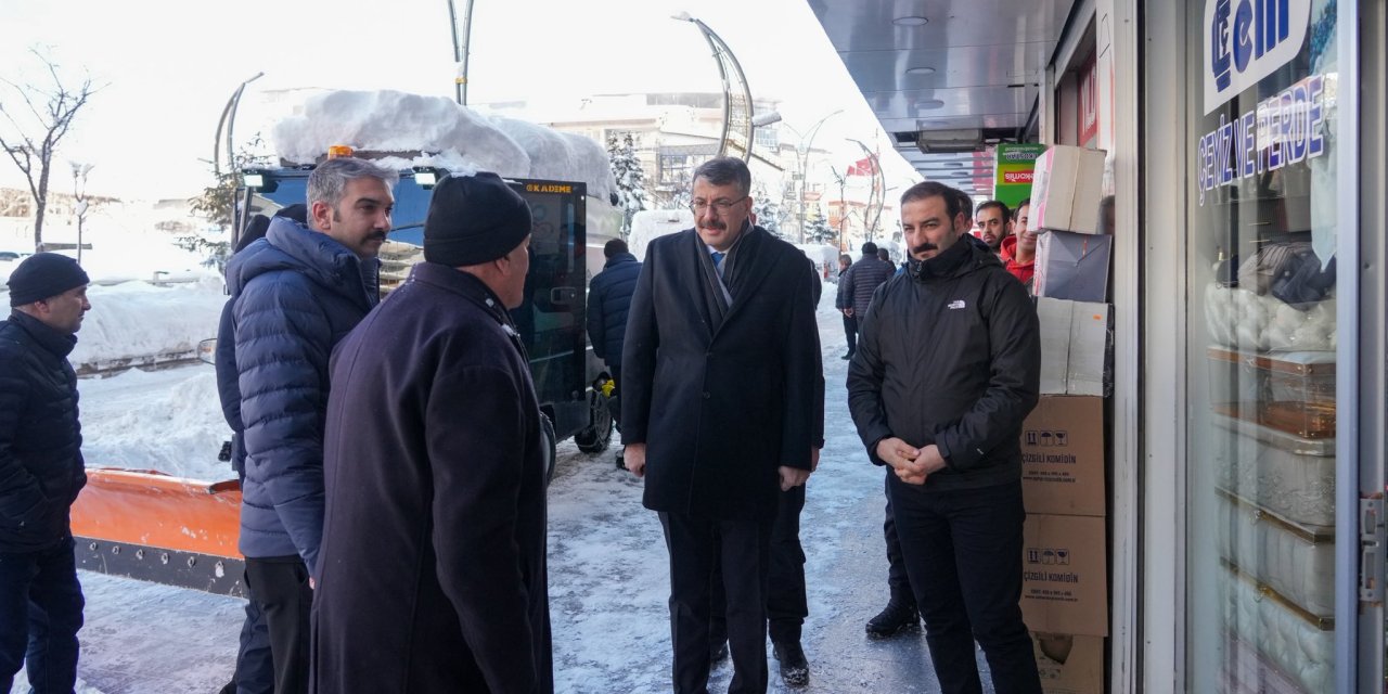 Vali Ali Çelik’ten karla mücadele çalışmalarına yakın takip