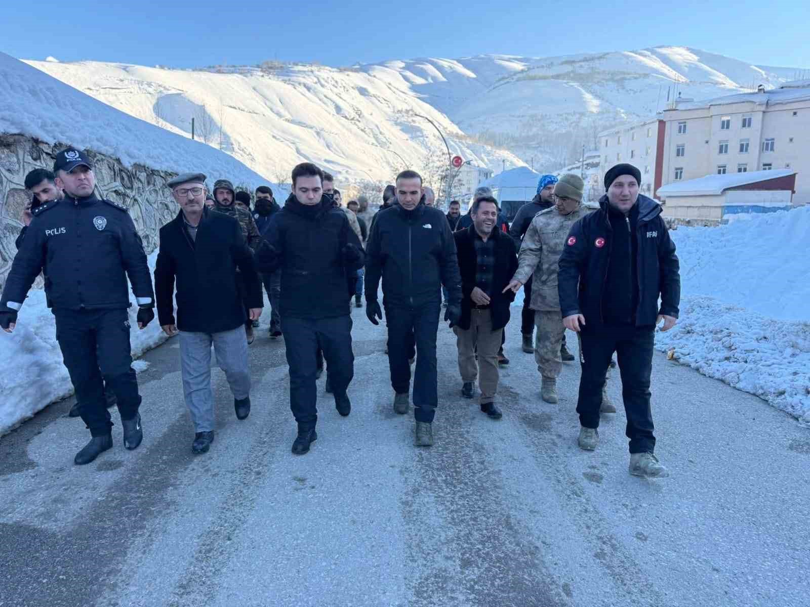 Çatak’ta çığ afeti sonrası saha incelemesi