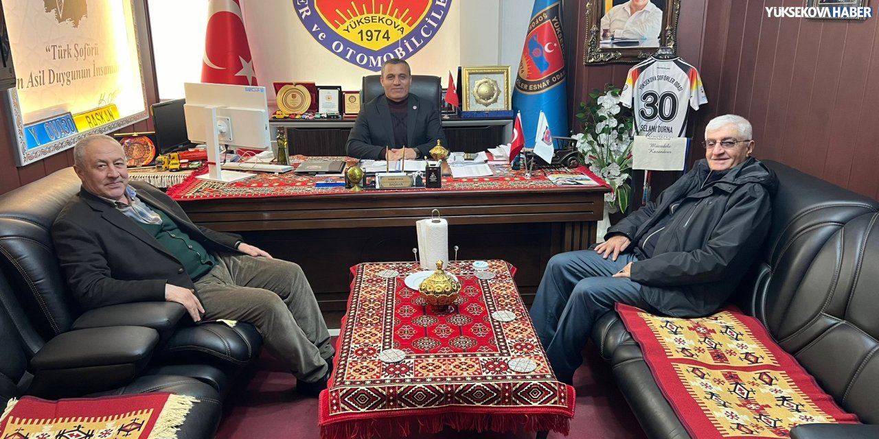 Yüksekova Şoförler ve Otomobilciler Esnaf Odası’nda yeniden seçilen Durna tebrikleri kabul etti