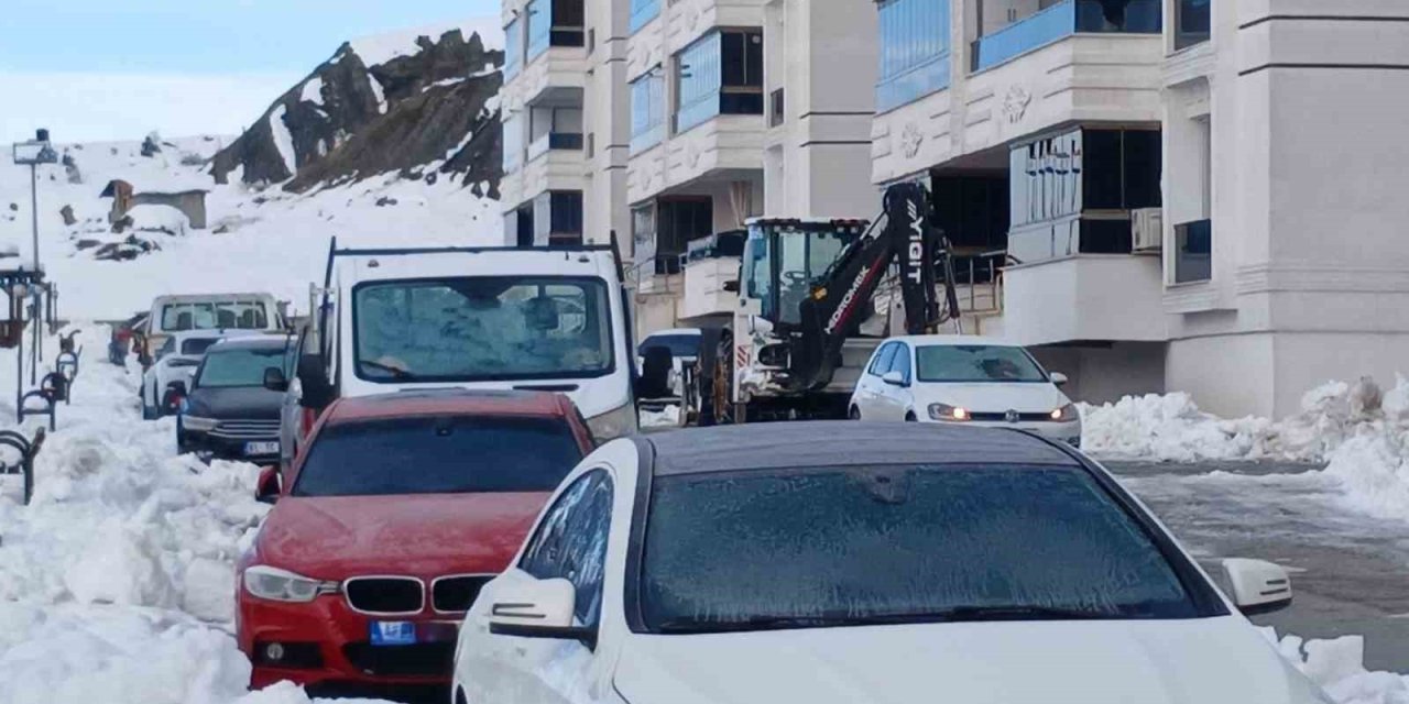 Kulp’ta dondurucu soğuklar hayatı felç etti