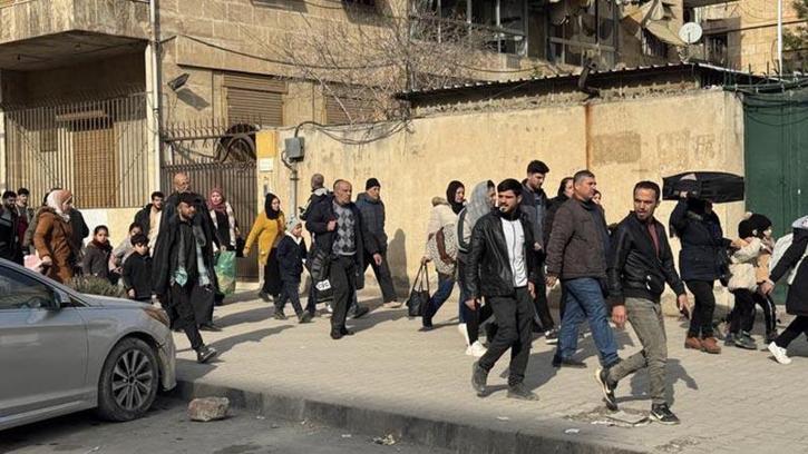 Halep’te 142 bin kişi güvenli bölgelere tahliye edildi