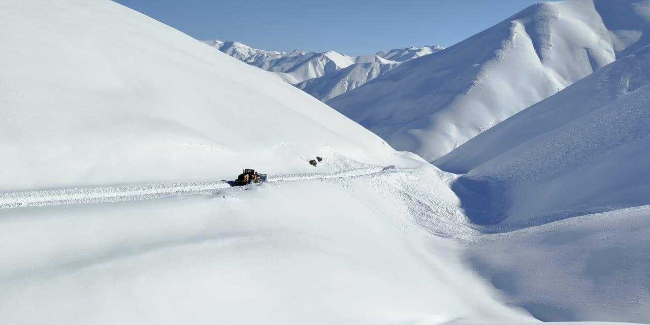 Hakkari'de 12 köy ve 31 mezra yolu ulaşıma kapalı