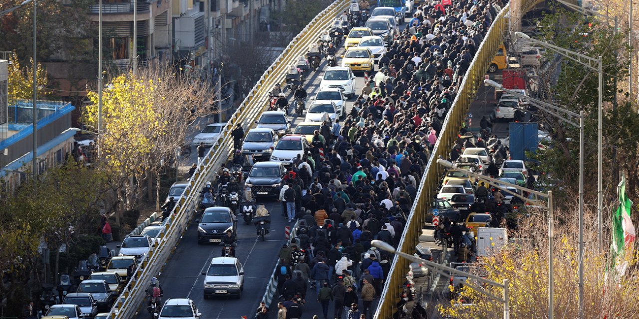 İran’daki protestolarda 10 binden fazla kişinin gözaltına alındığı iddiası
