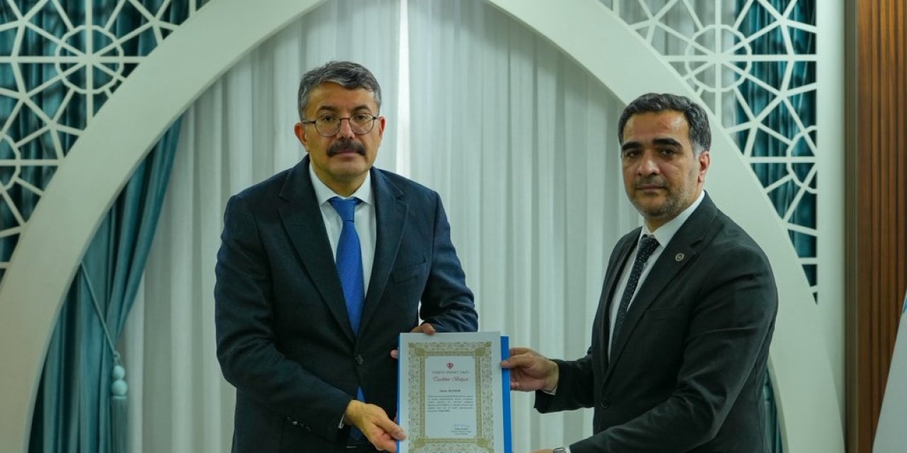 Yüksekova İlçe Müftüsü’nden Vali Çelik’e ziyaret