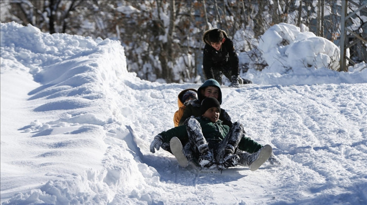 Hakkâri’de eğitime 1 gün ara verildi