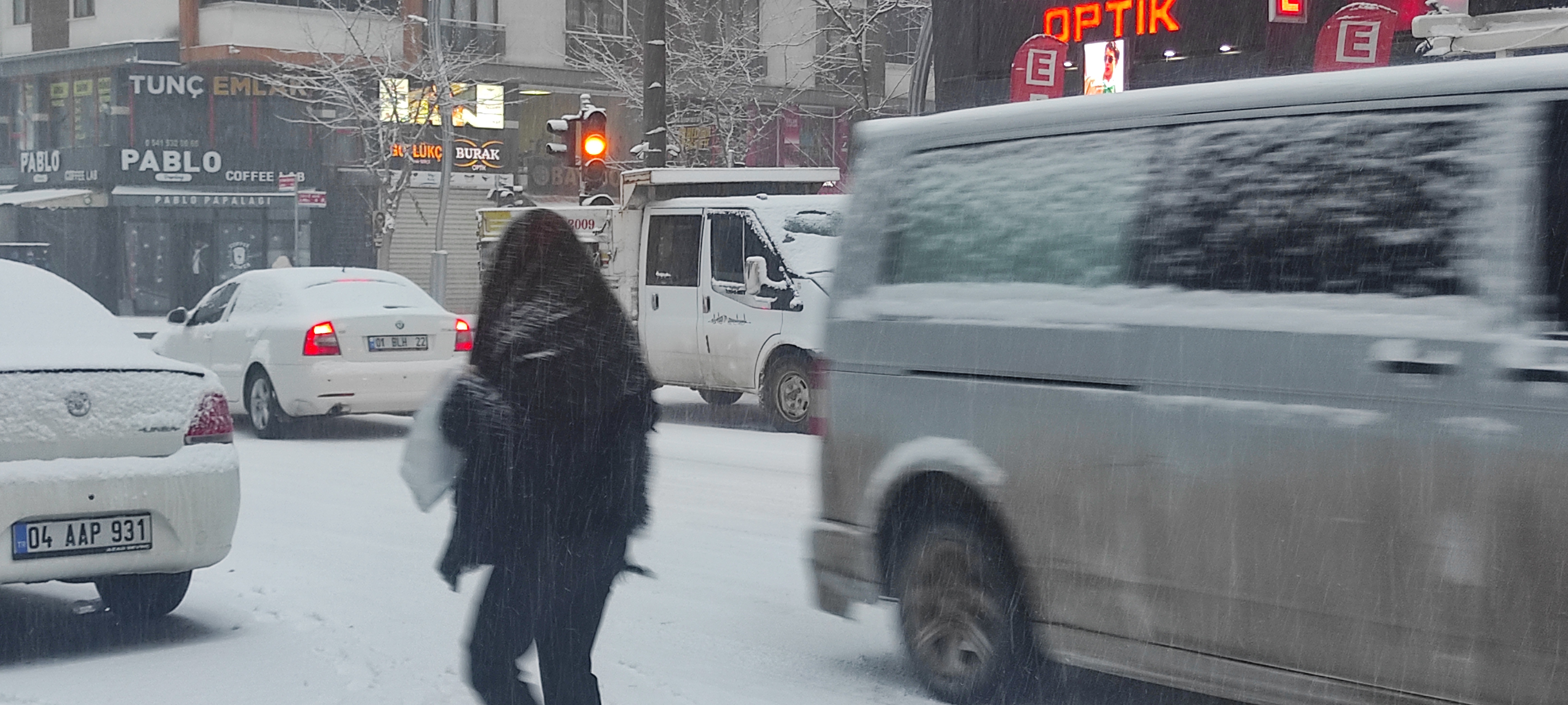 Van'da 296 yerleşim yeri ulaşıma kapandı