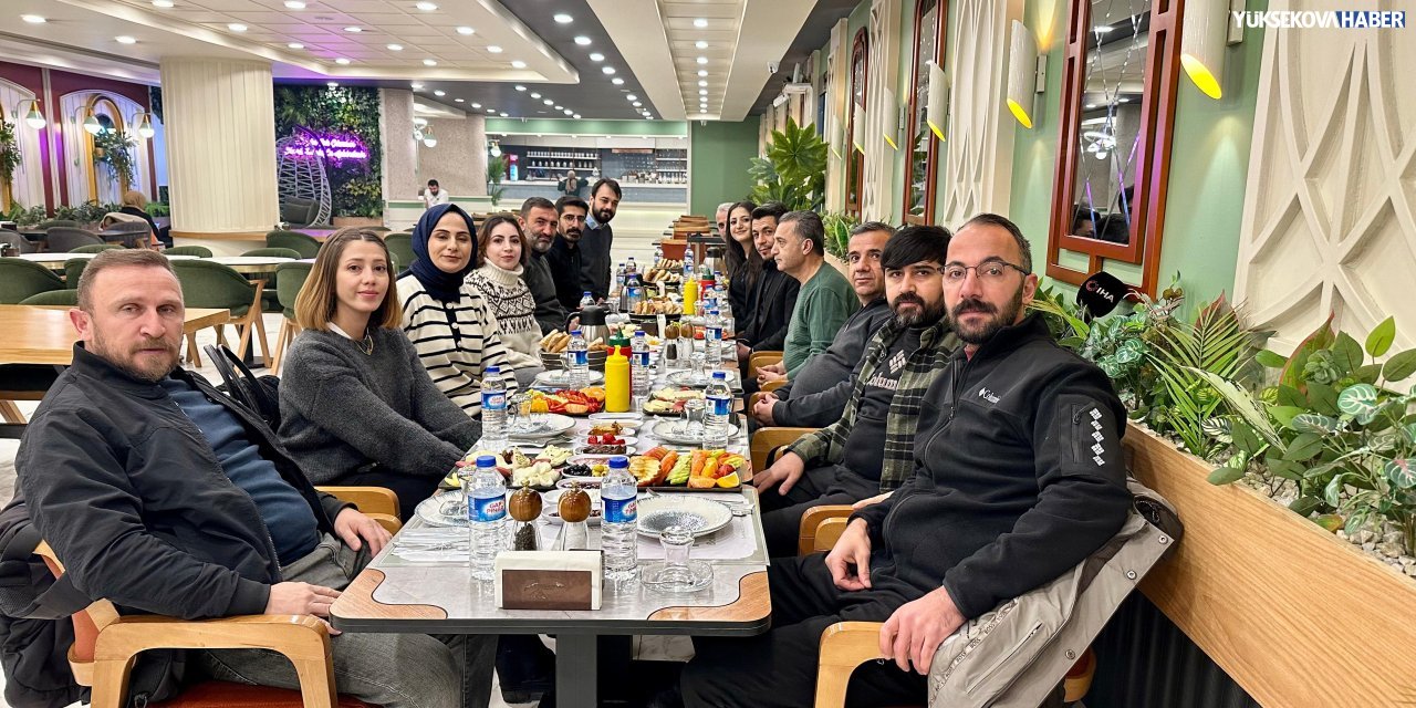 Yüksekova Devlet Hastanesi'nden Gazeteciler Günü kapsamında kahvaltı etkinliği
