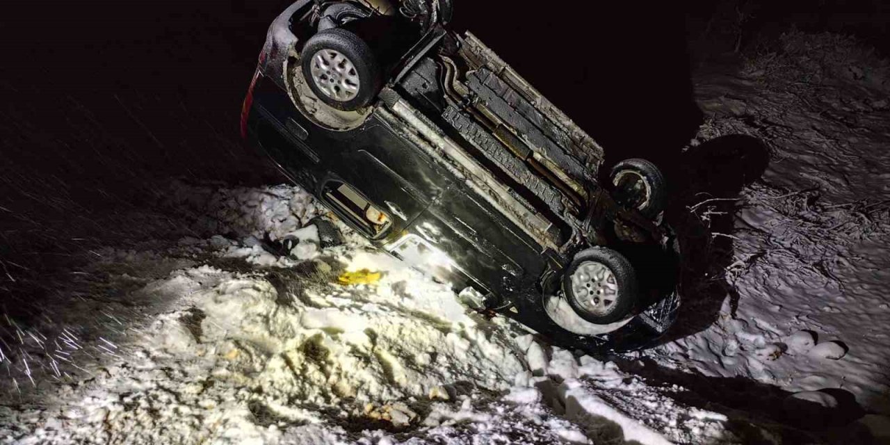 Mardin’de şarampole devrilen araçta 5 kişi yaralandı