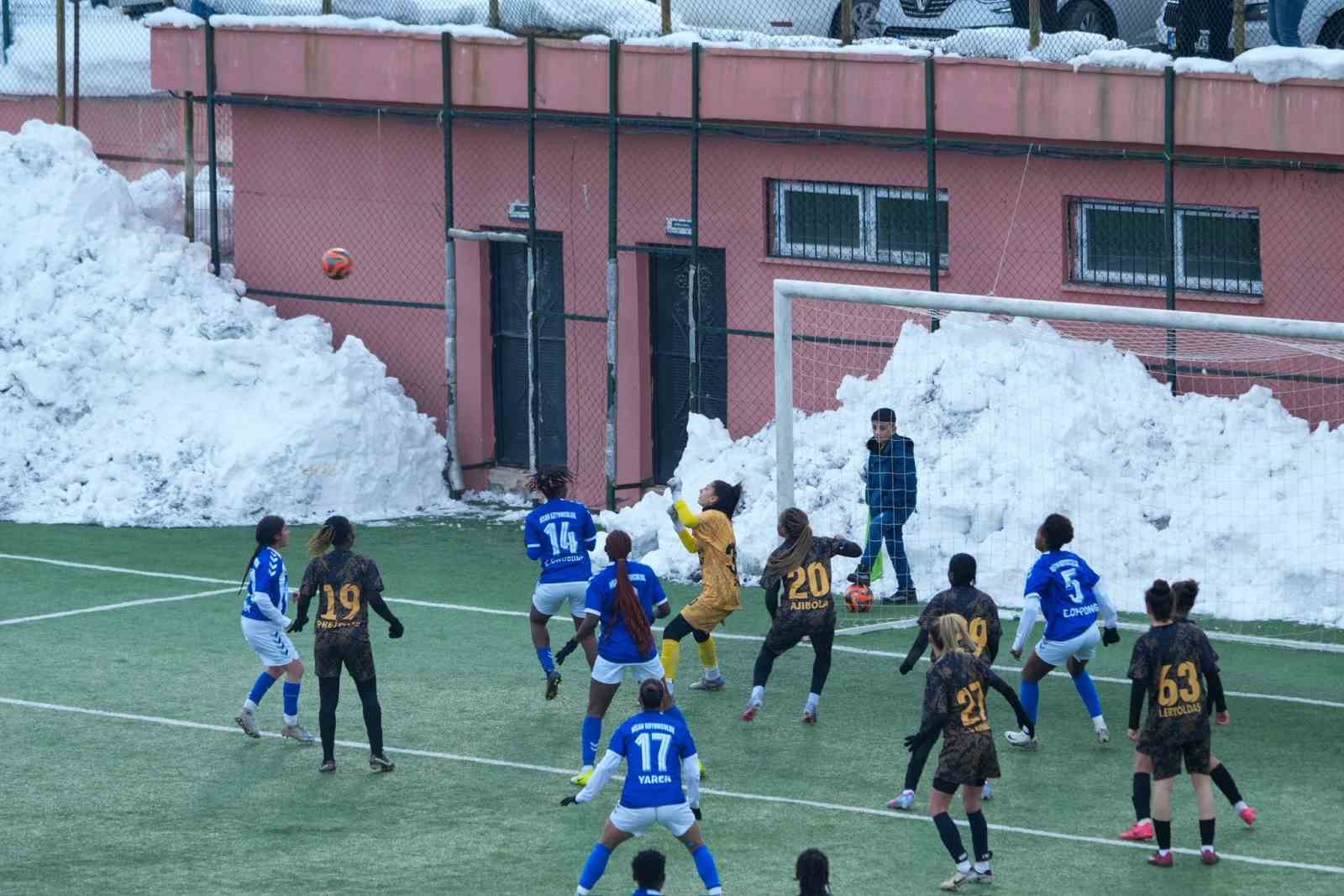 Hakkarigücü Spor, ALG Spor’u 5-0’la geçti