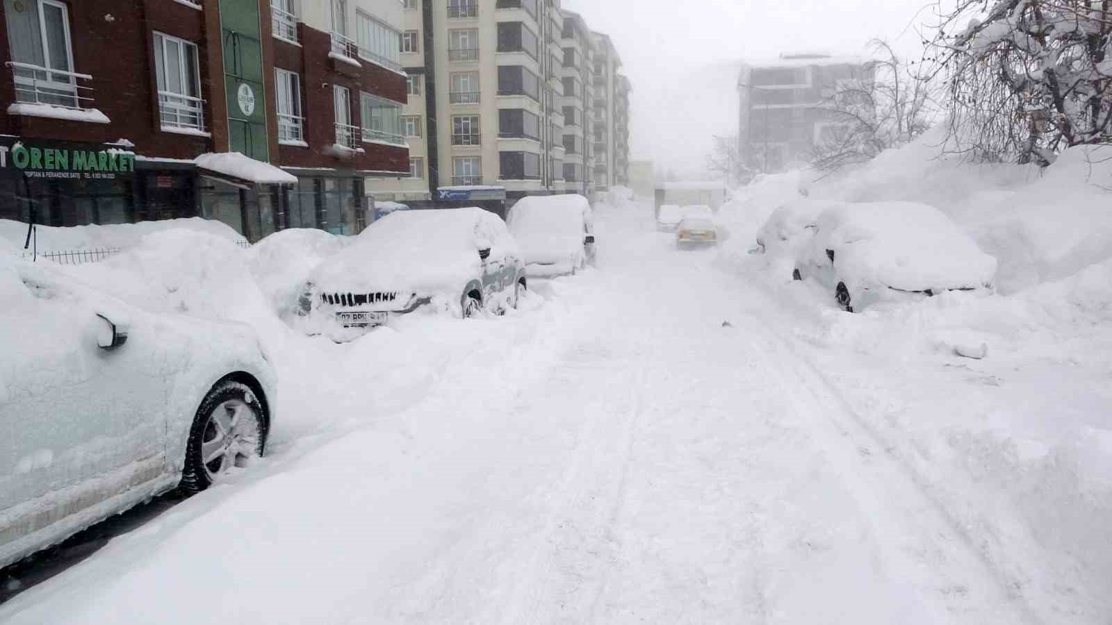 Bitlis’te 211 köy yolu ulaşıma kapandı