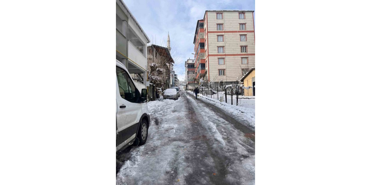 Kulp’ta pazar esnafının büyük çoğunluğu tezgah açamadı