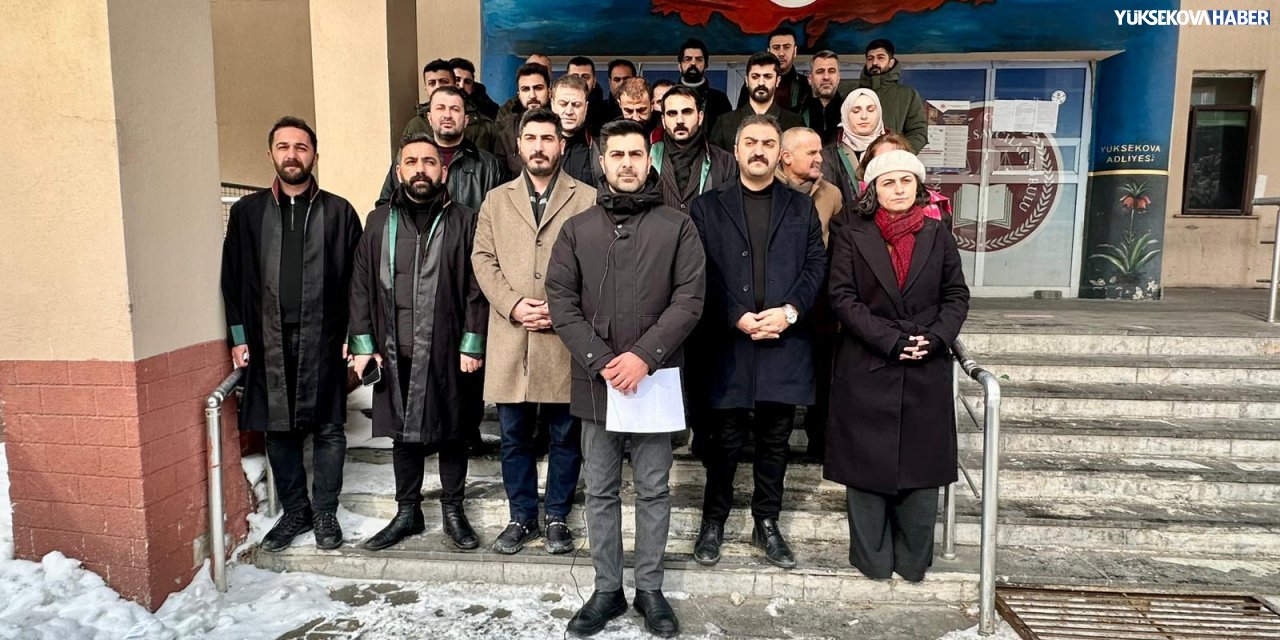 Yüksekova’da Suriye’deki hak ihlallerine karşı basın açıklaması yapıldı