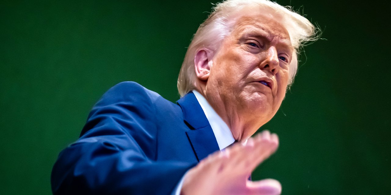 Trump'tan Kanada'ya Çin'le ticaret anlaşması tehdidi: "Yüzde 100 gümrük vergisi uygulanır"