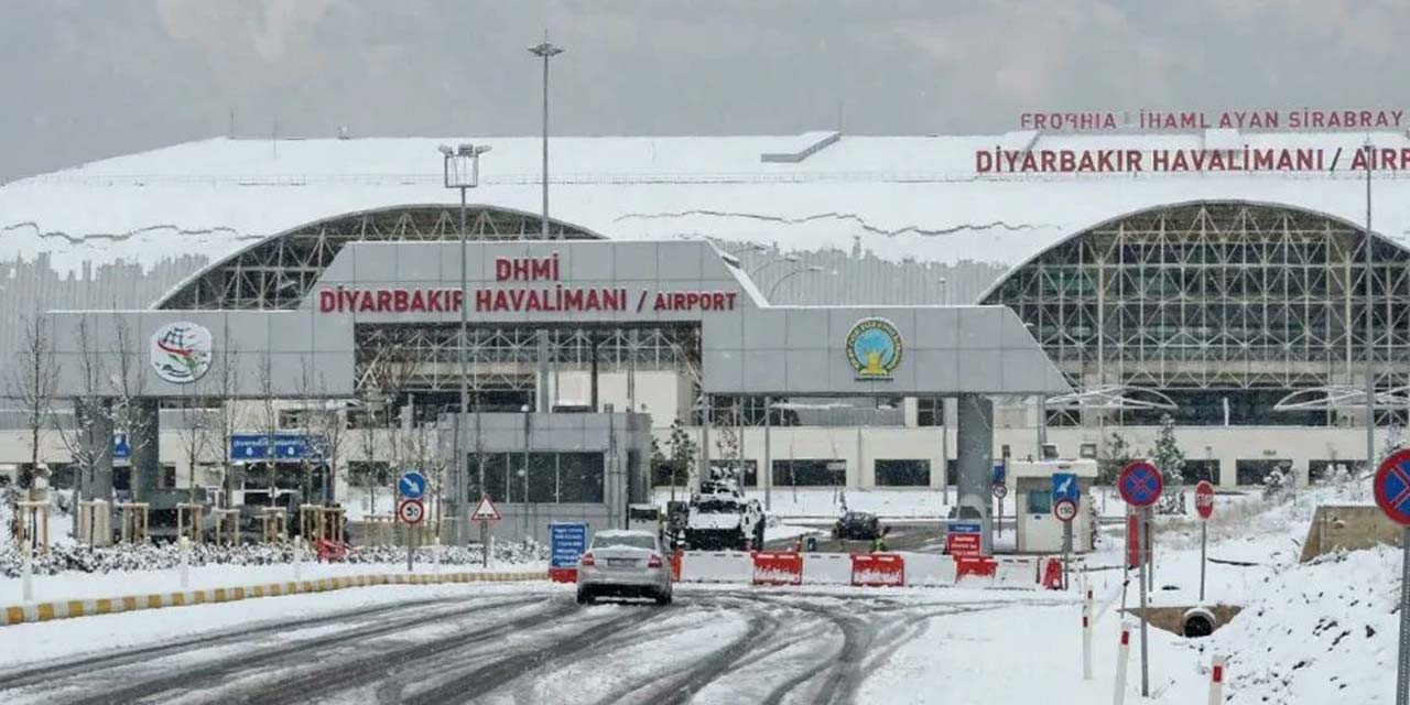 Diyarbakır’da uçak seferleri iptal edildi