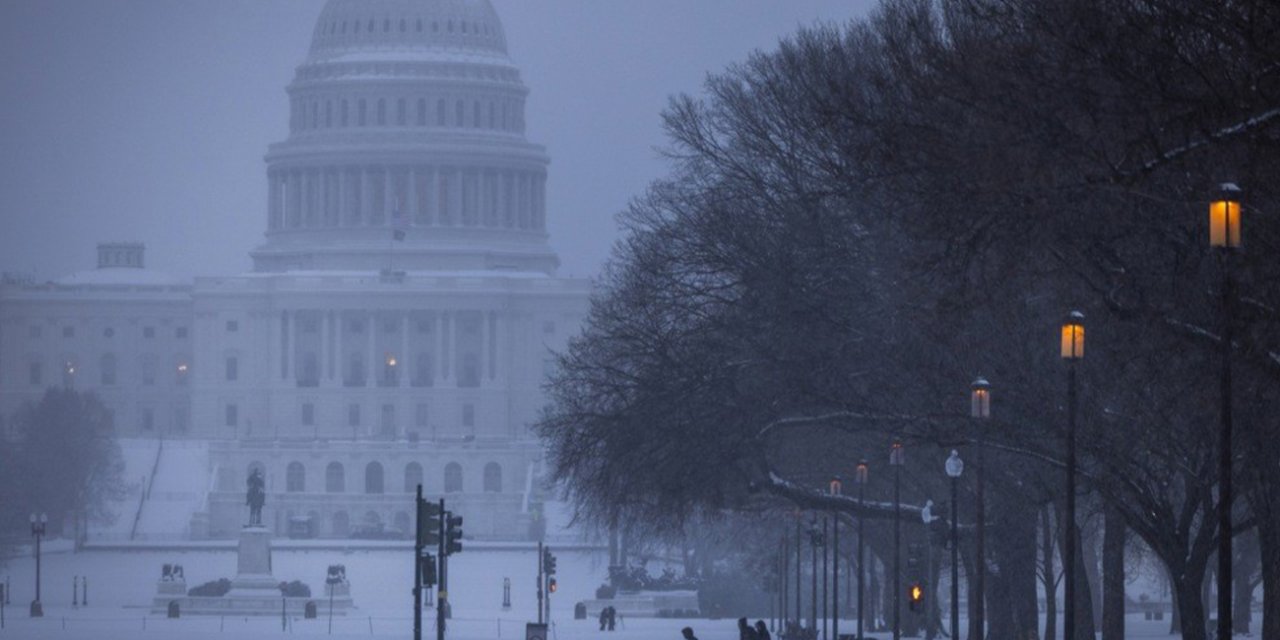 ABD’de kar fırtınası: 800 binden fazla kişi elektriksiz kaldı