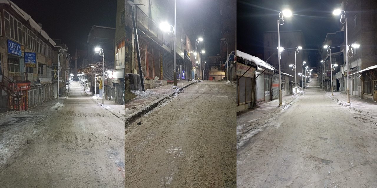 Hakkari’de kar yığınları şehir dışına taşındı