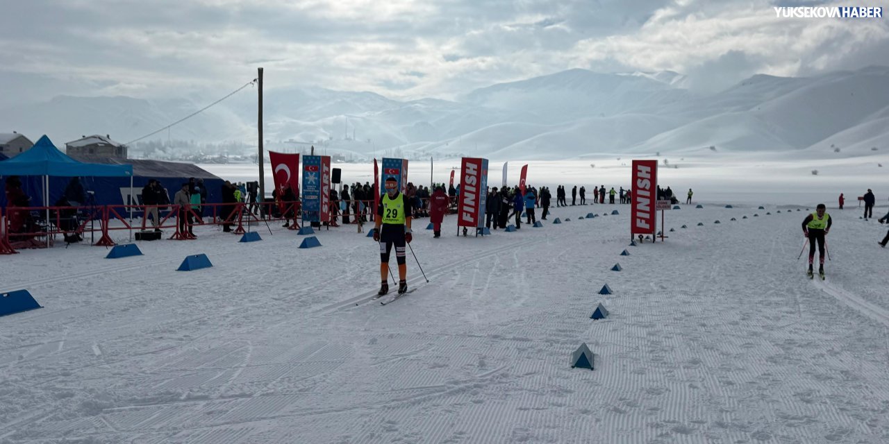 Yüksekova’da 1. Etap Kayaklı Koşu Yarışları başladı