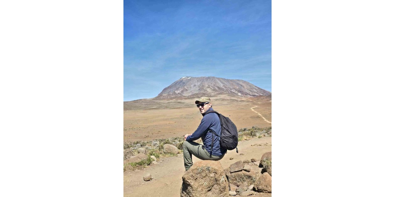 Hakkarili eğitimci Kilimanjaro’ya tırmandı