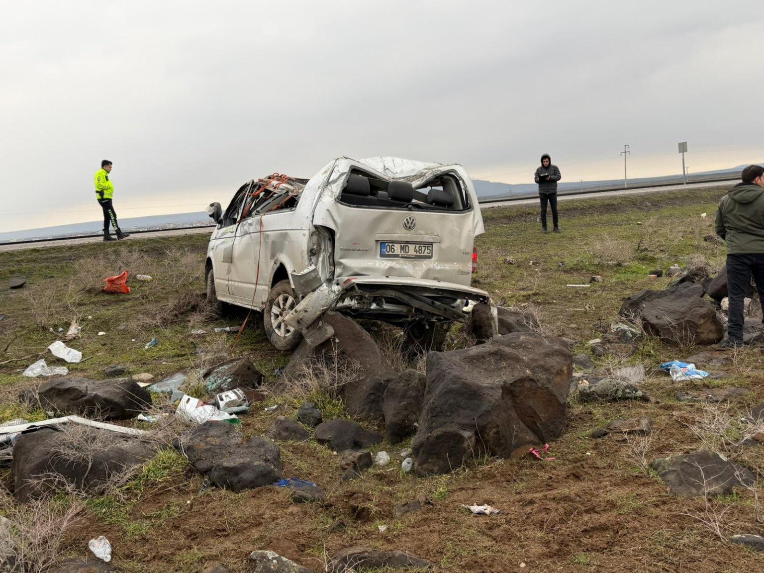 Cizre'de minibüs takla attı: 2 ölü, 6 yaralı