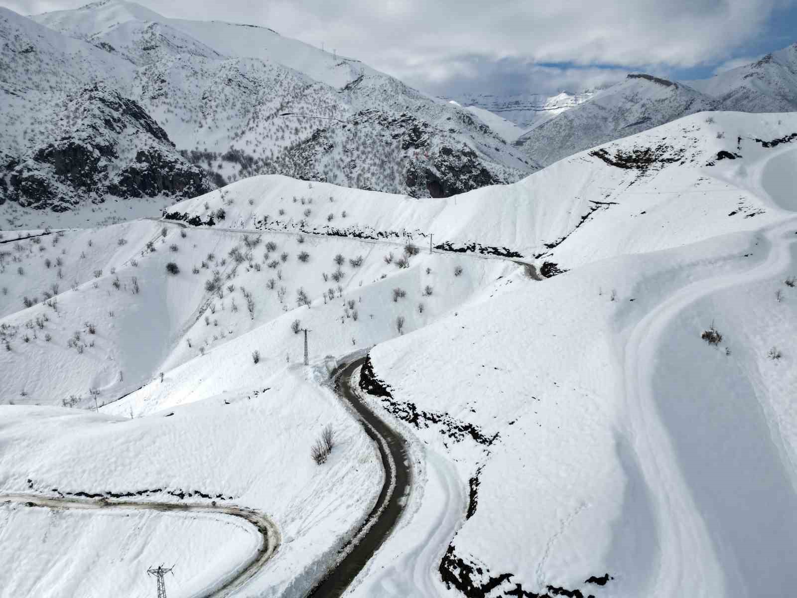 Kato Dağı beyaz gelinliğini giydi