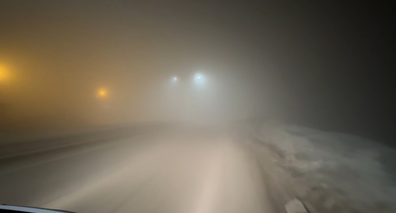 Yüksekova’da yoğun sis görüş mesafesini 5 metreye düşürdü