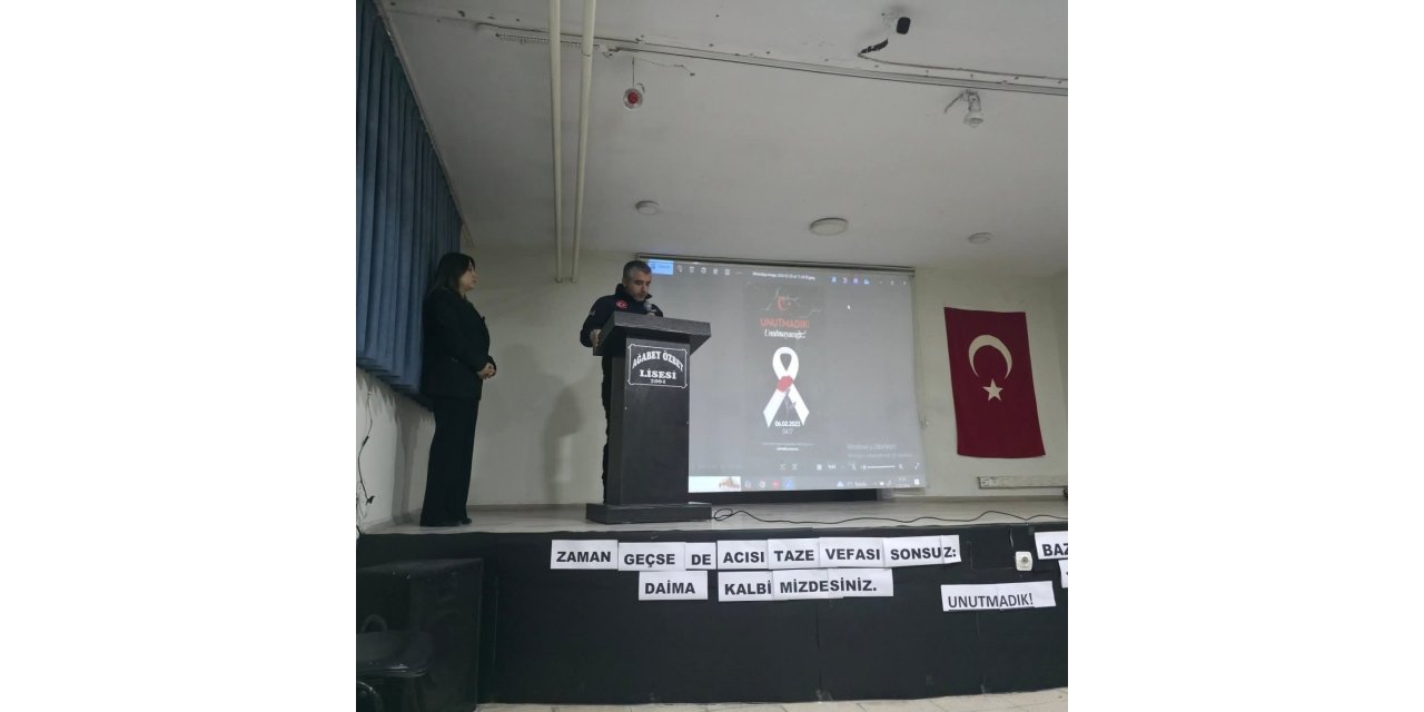 Deprem şehitleri Özalp’ta anıldı