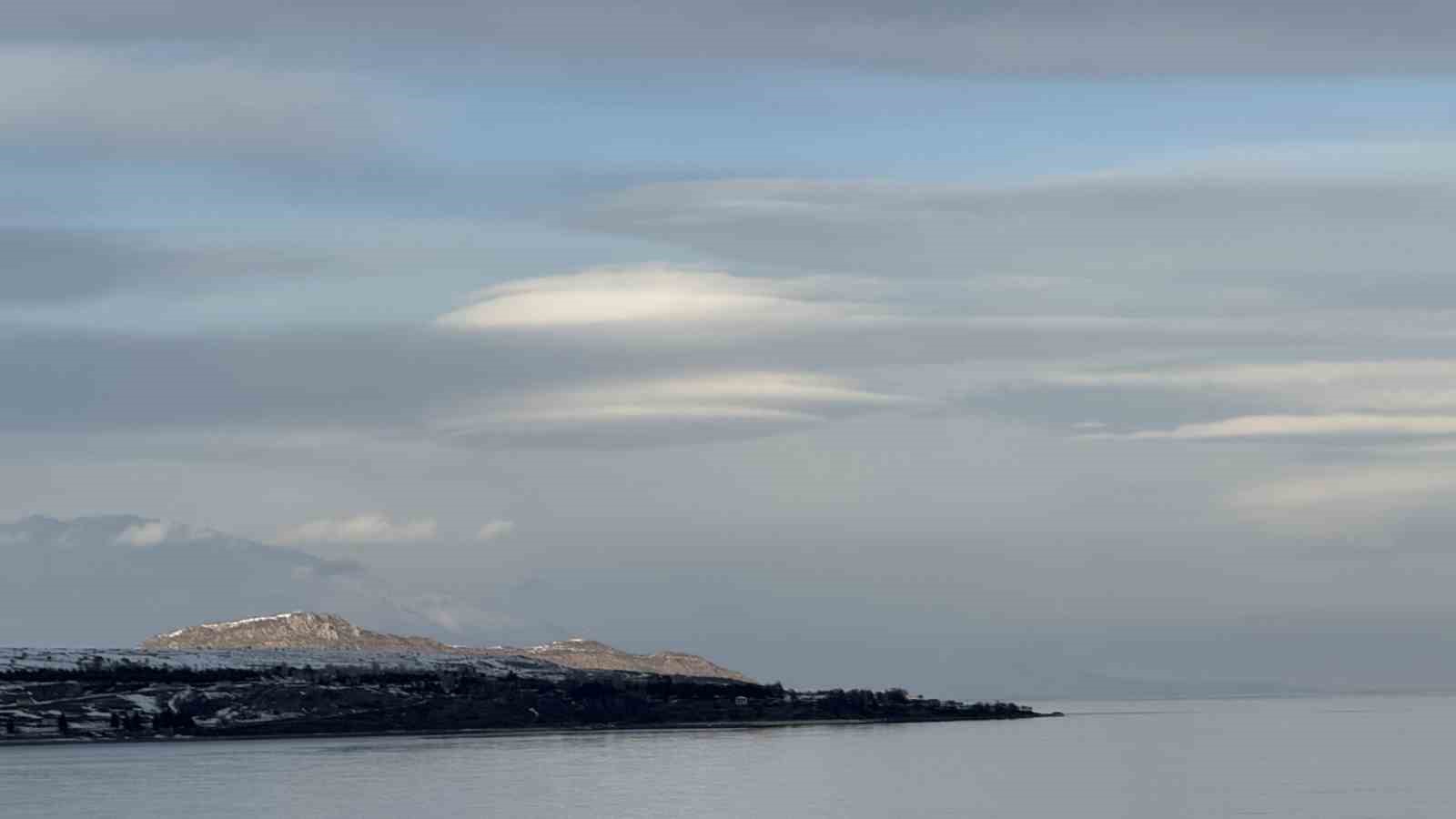 Tatvan’da mercan bulutu görüldü