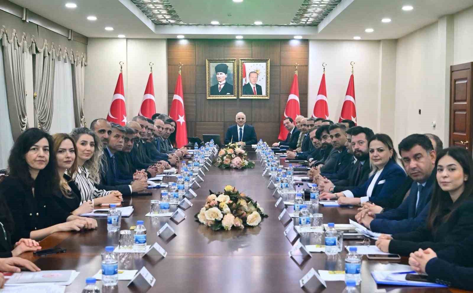 Diyarbakır’da bağımlılıkla mücadele toplantısında yapıldı