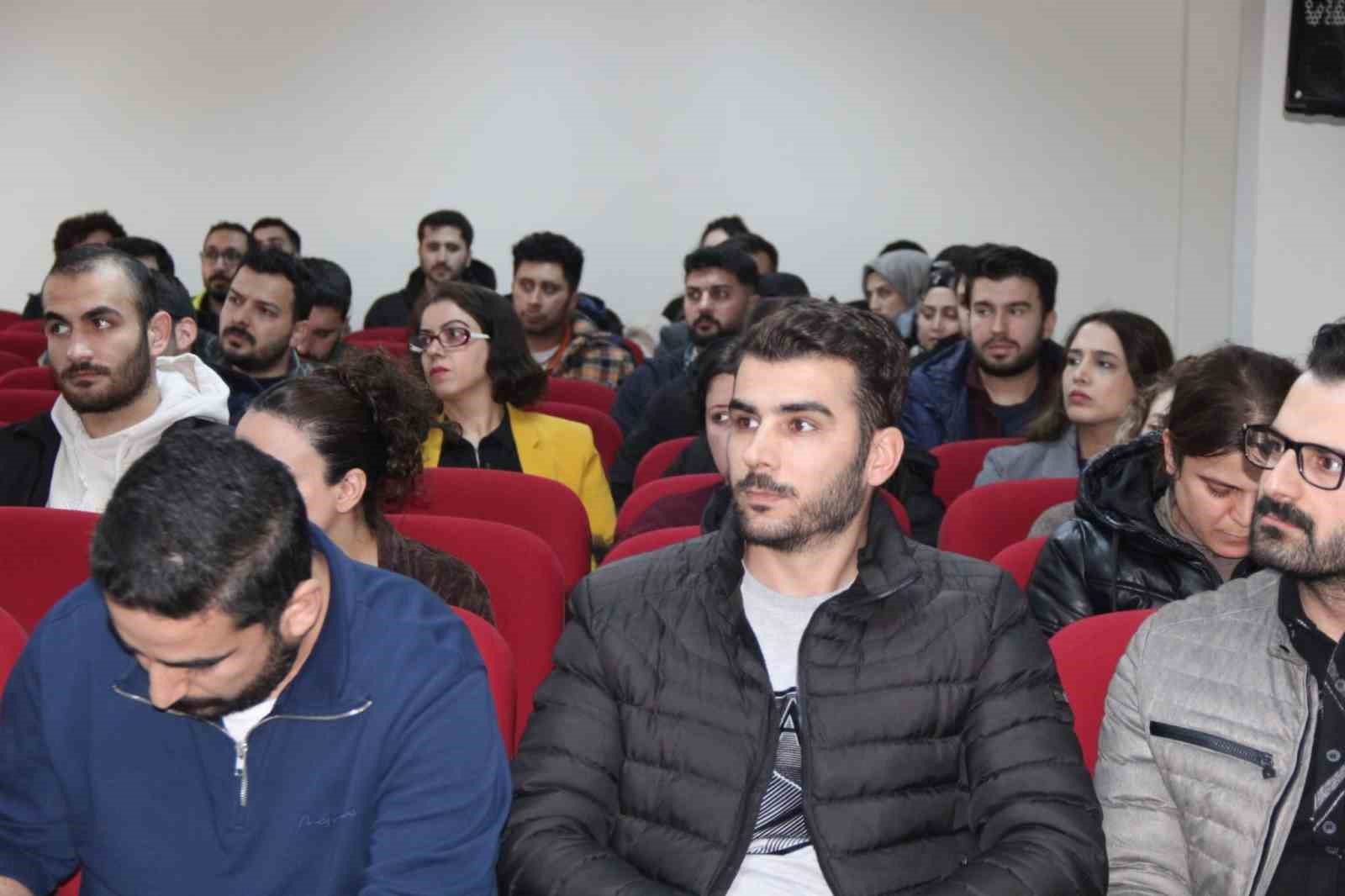 Cizre’de 7’den 70’e Okuyan Cizre Projesi toplantısı