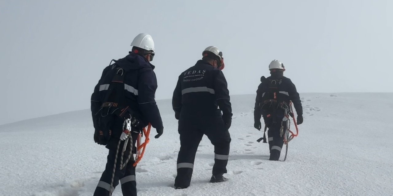 2 bin rakımda arıza: Doski ve Dağlıca hattında elektrik kesintisi giderildi