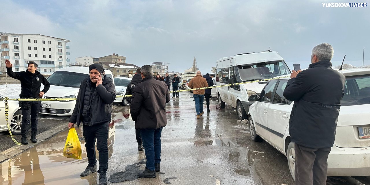 Yüksekova’da 23 yaşındaki genç silahla kendini vurdu