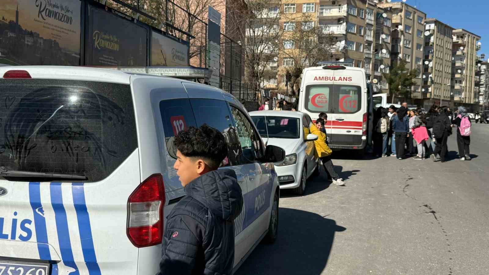 18 öğrenci cıva zehirlenmesi şüphesiyle hastaneye kaldırıldı