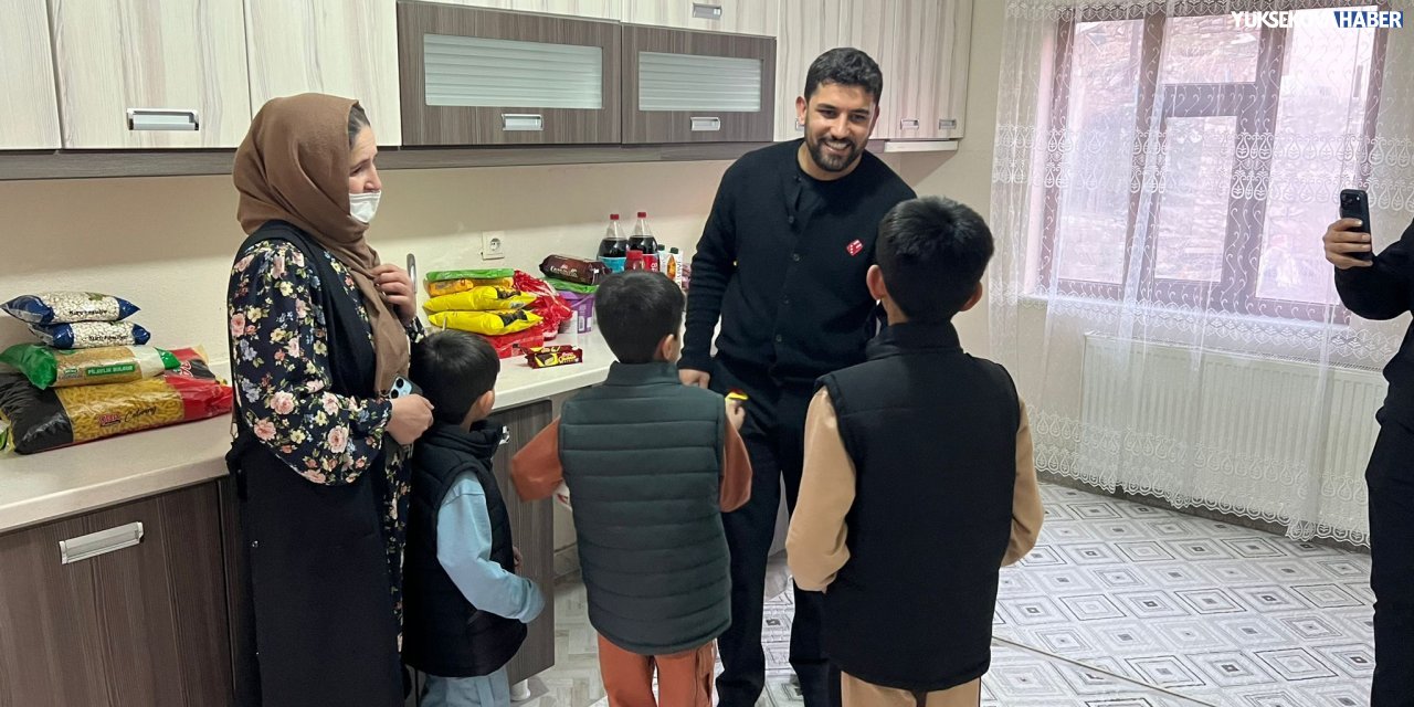 Şemdinli’de zor şartlarda yaşayan 4 çocuklu aile yeni yuvaya yerleşti