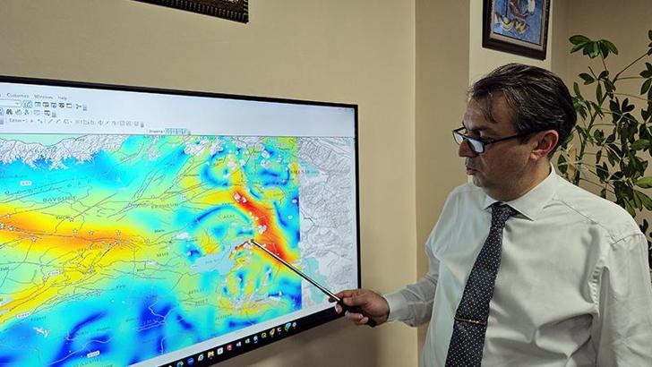 'Van hattı Kars'tan İran'a kadar deprem açısından en gergin yer'